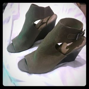 Franco Sarto sling back wedge